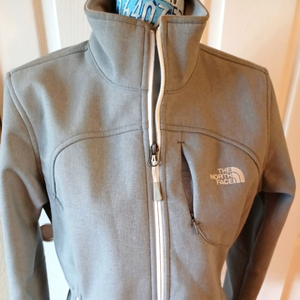 North Face Spring Jacket - Picture 5 of 8
